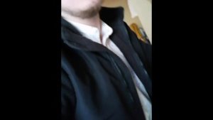 लैटिना को स्कूल जाने से पहले गुदा में दर्द होता है