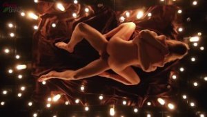 Rapporto romantico a lume di candela