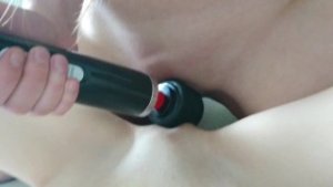 समलैंगिक महिलाएं सामूहिक रूप से अपनी योनियों को रगड़ती हैं || जोर से कराहते हुए ओर्गास्म